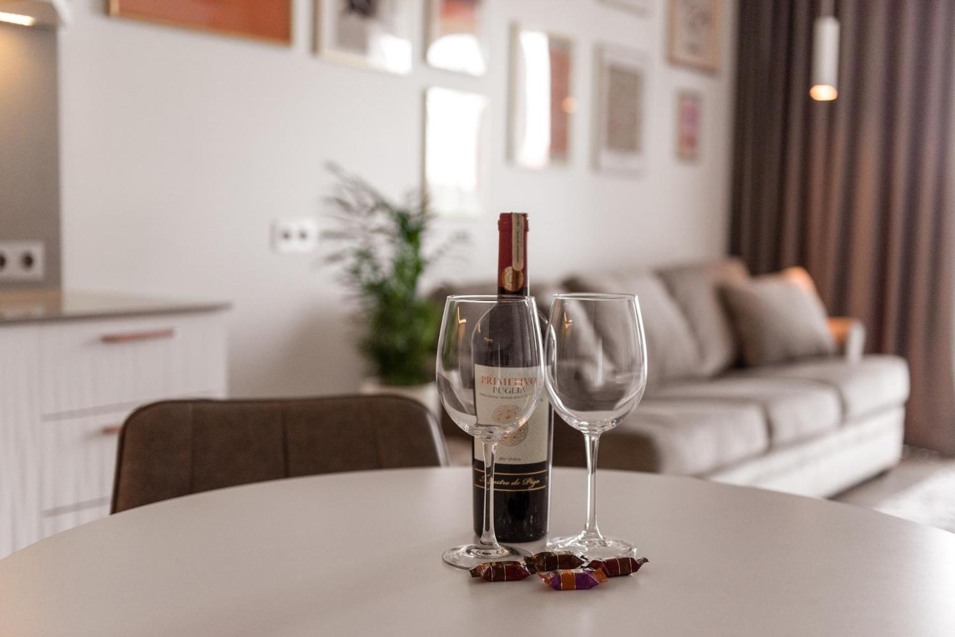 Bright Kaunas Apartment With Castle View Екстериор снимка