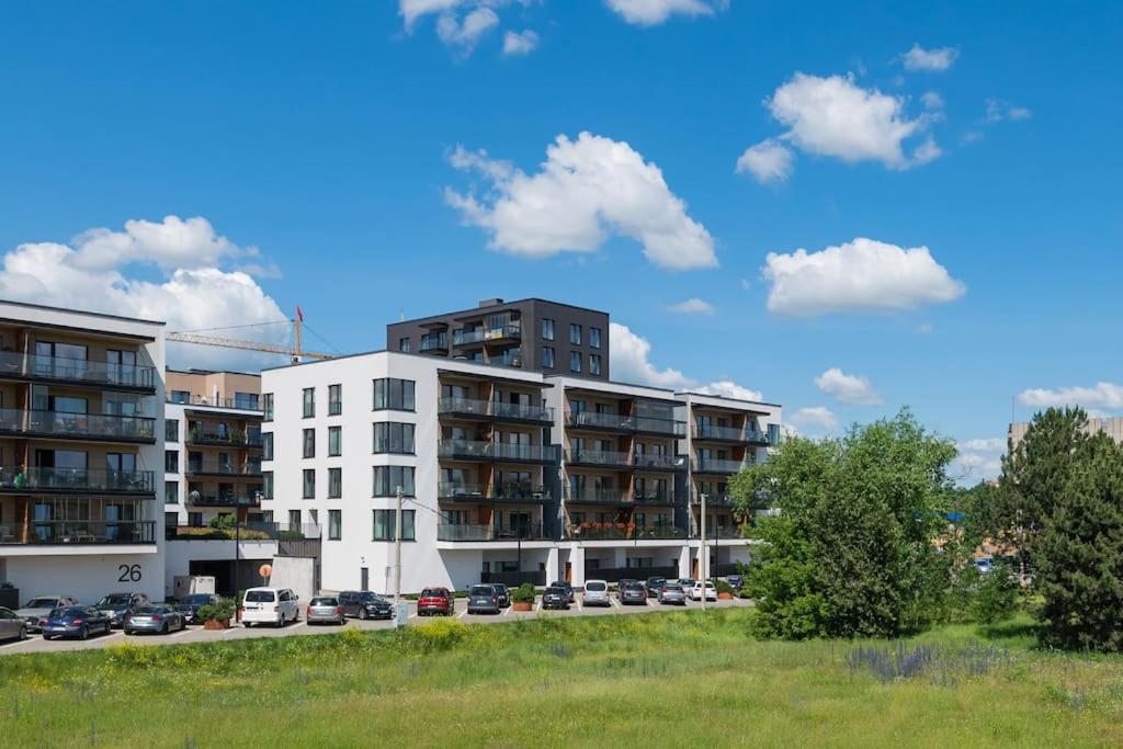Bright Kaunas Apartment With Castle View Екстериор снимка
