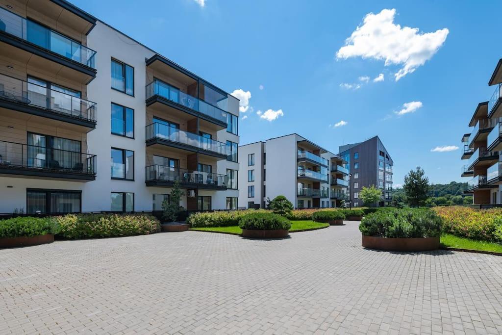 Bright Kaunas Apartment With Castle View Екстериор снимка