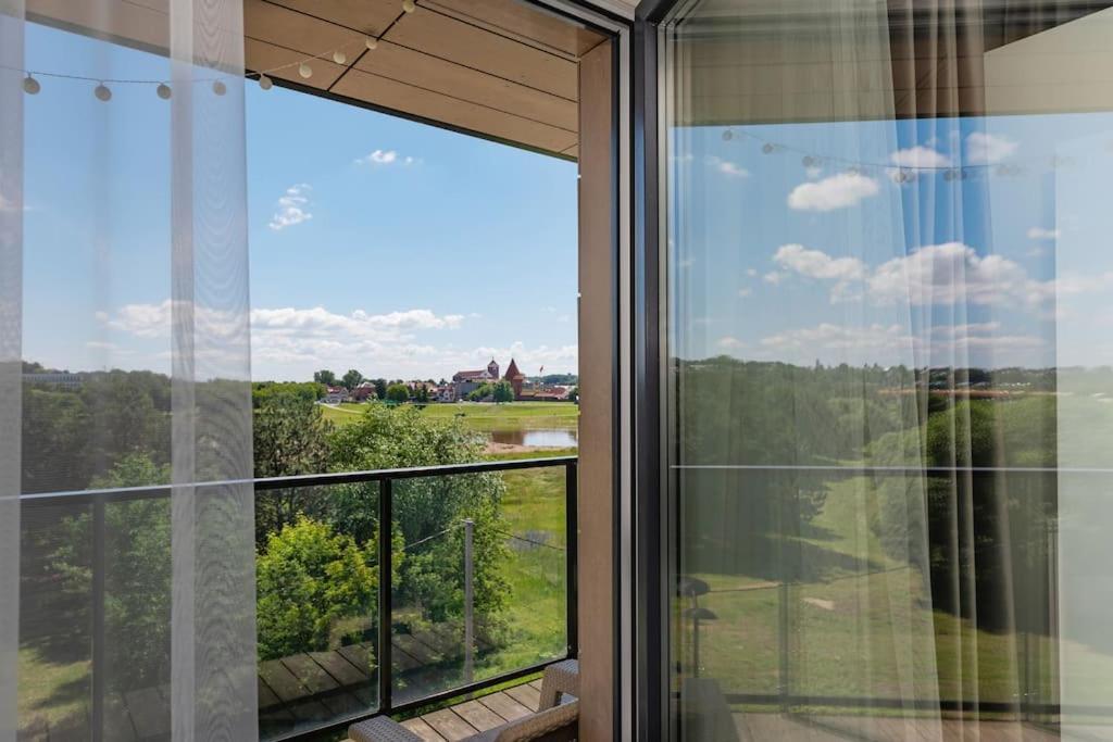 Bright Kaunas Apartment With Castle View Екстериор снимка